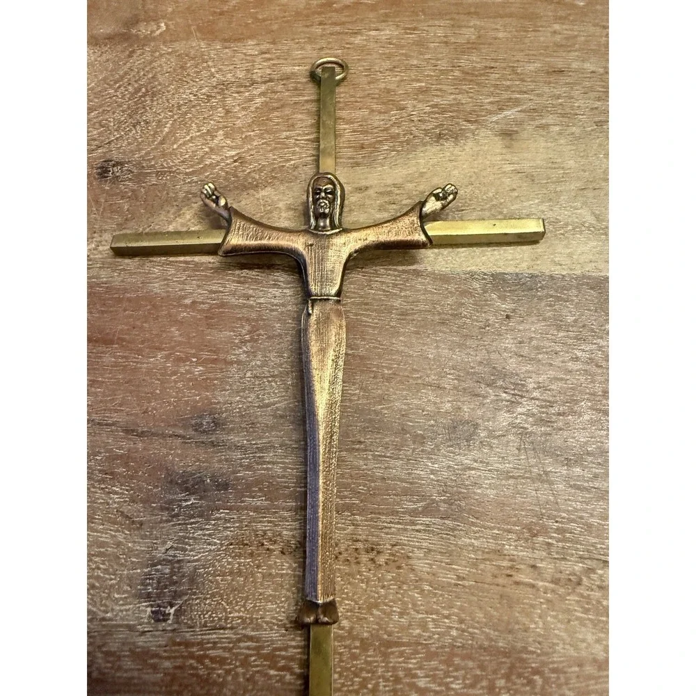 Vintage Brass Risen Christ Cross  Religious‎ Decor Wall Hanging 10x5